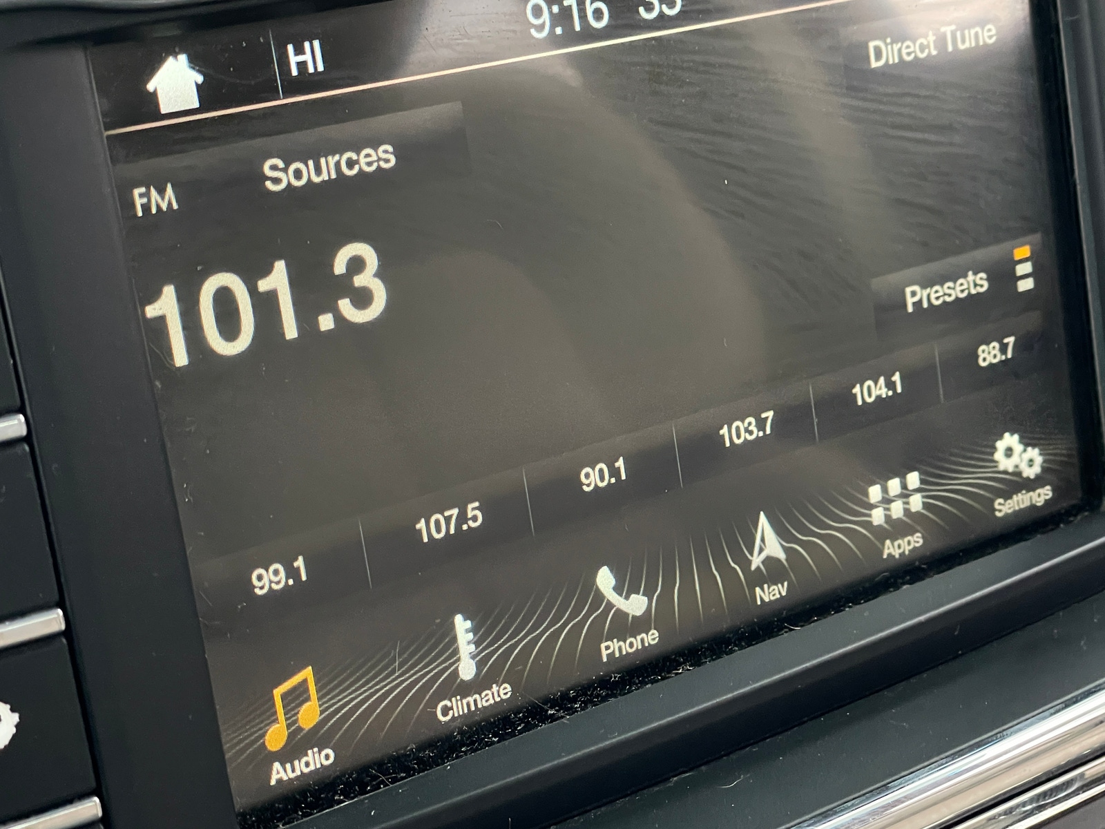 Thumbnail: 2018 Lincoln Continental - 3