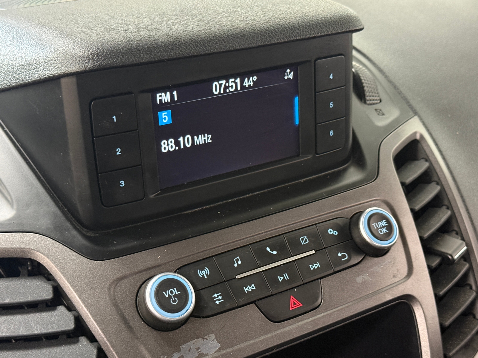 Thumbnail: 2020 Ford Transit Series - 4