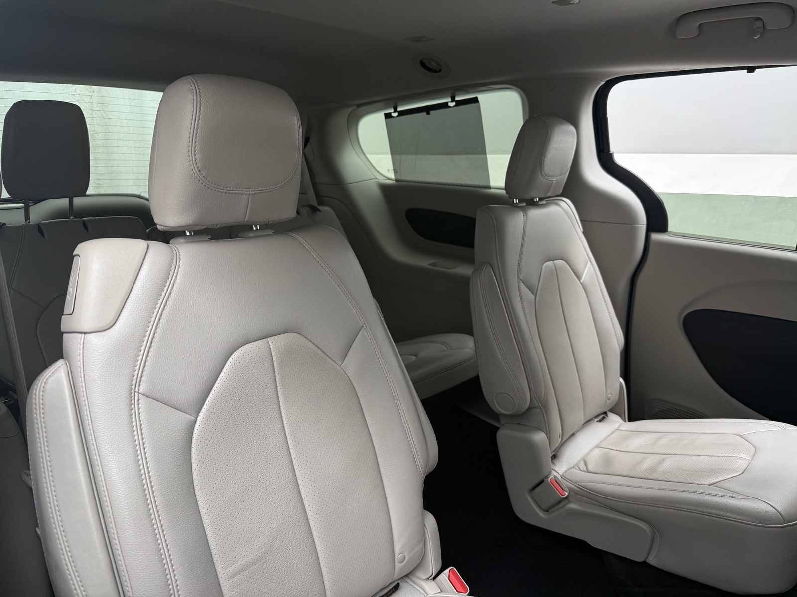 Thumbnail: 2018 Chrysler Pacifica - 5