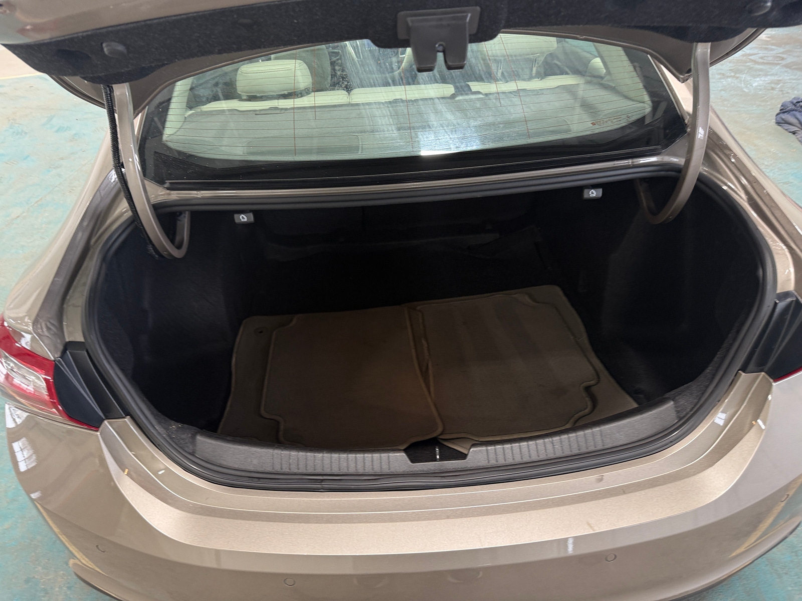 Thumbnail: 2024 Chevrolet Malibu - 6