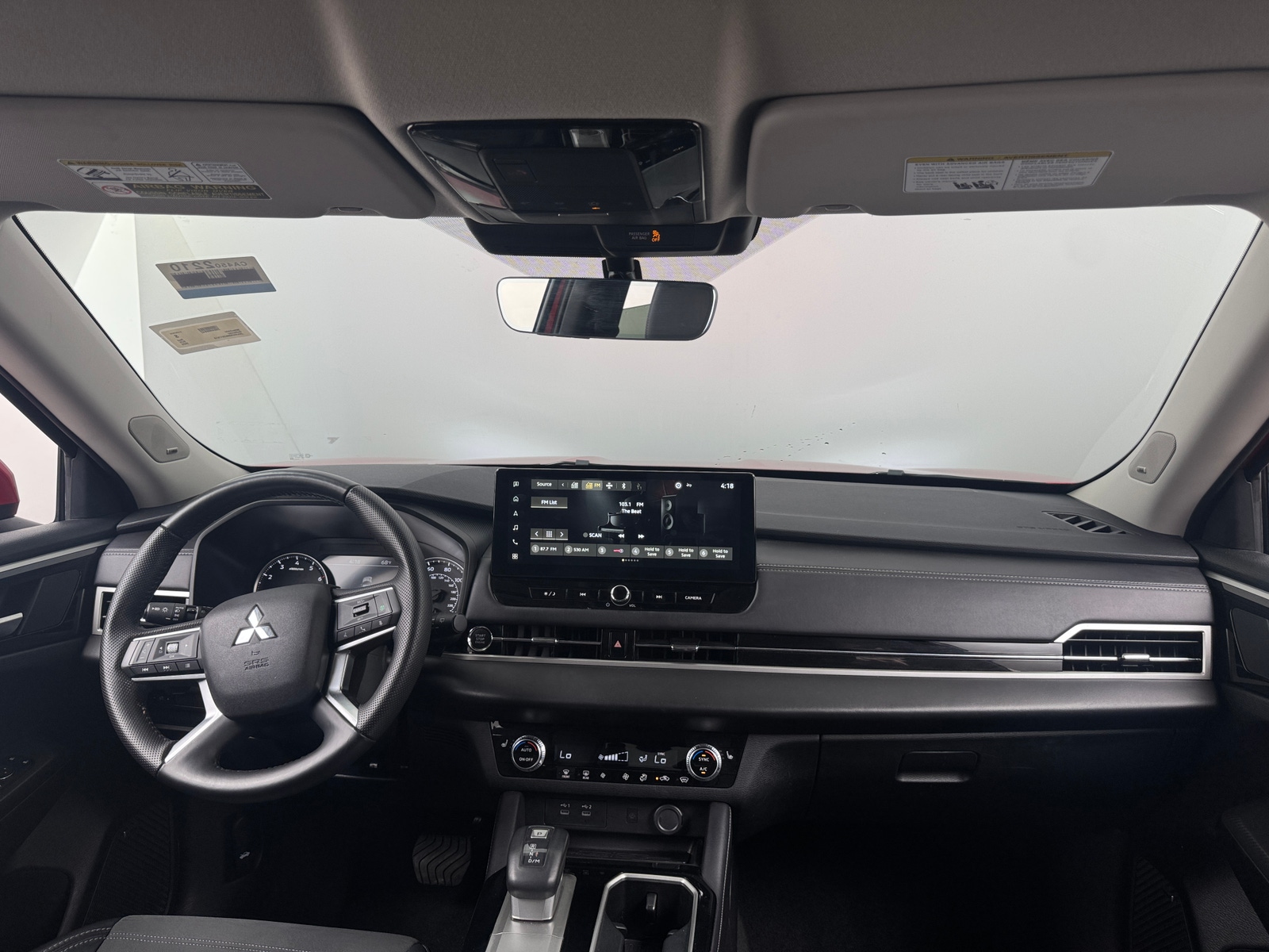 Thumbnail: 2025 Mitsubishi Outlander - 2