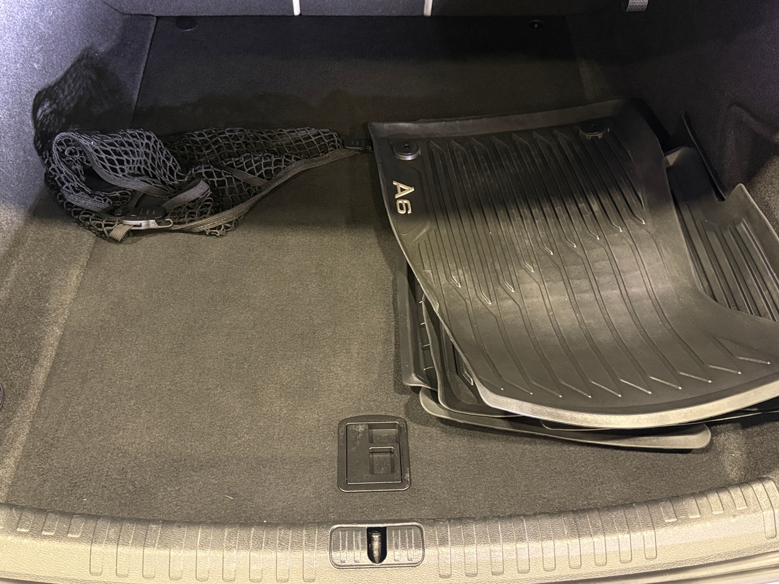 Thumbnail: 2020 Audi A6 - 6