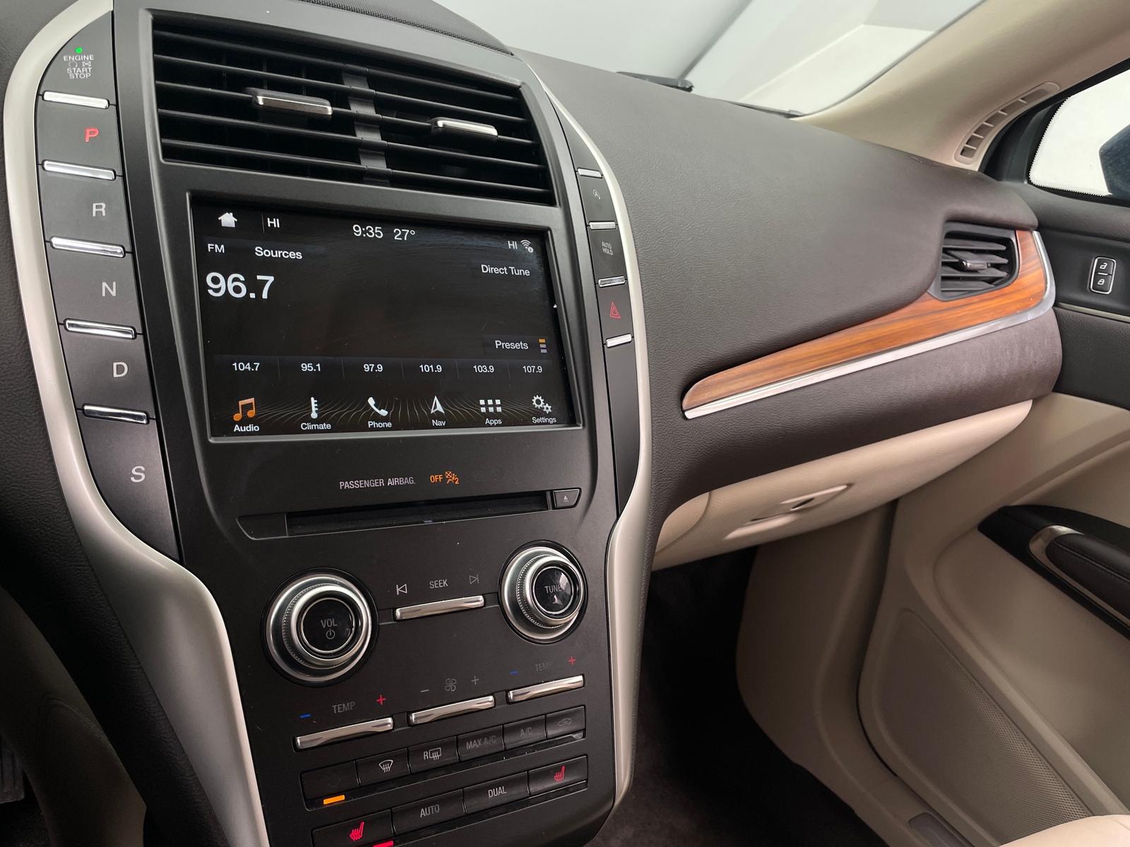 Thumbnail: 2018 Lincoln MKC - 3