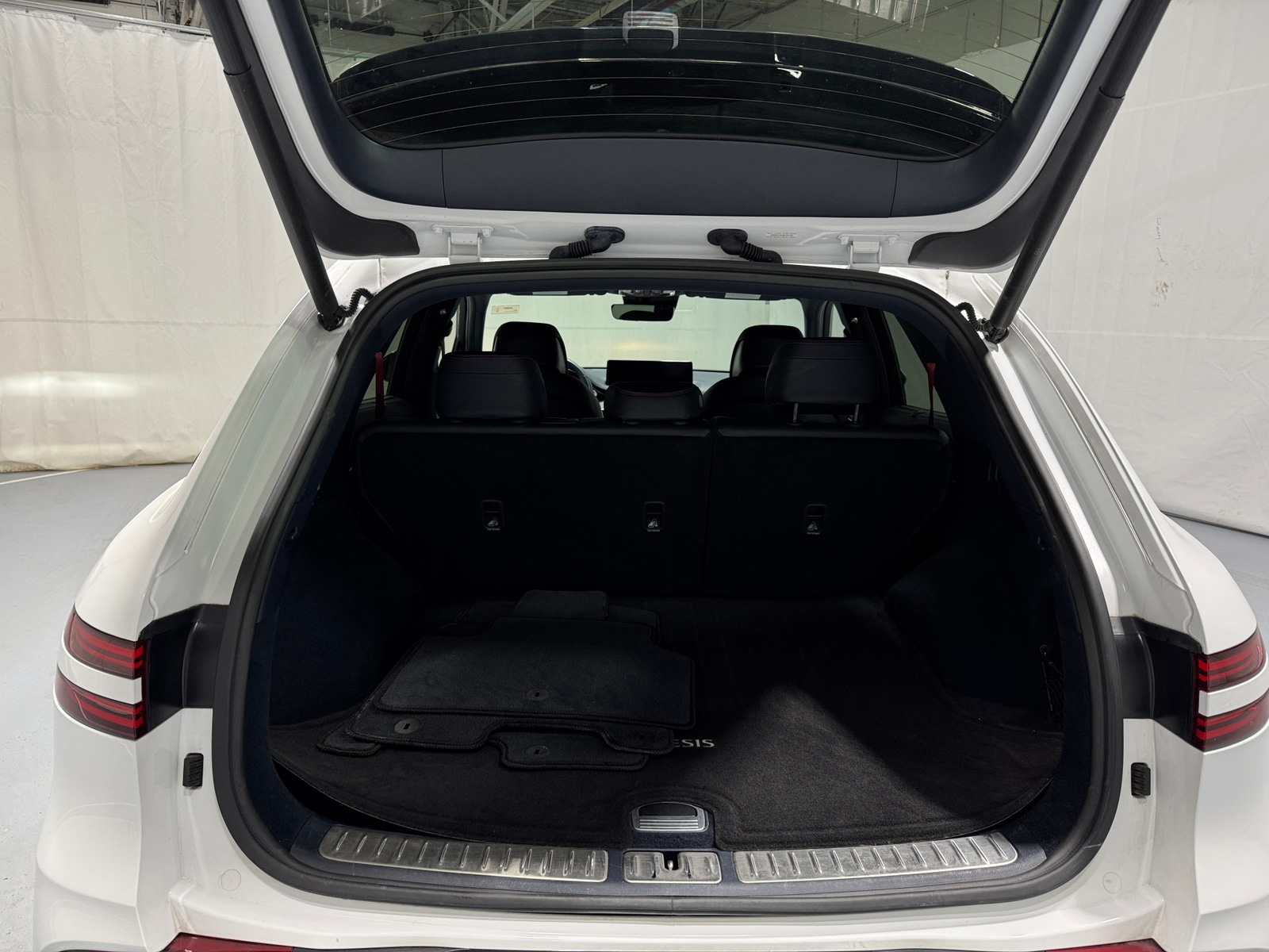 Thumbnail: 2023 Genesis GV70 - 6