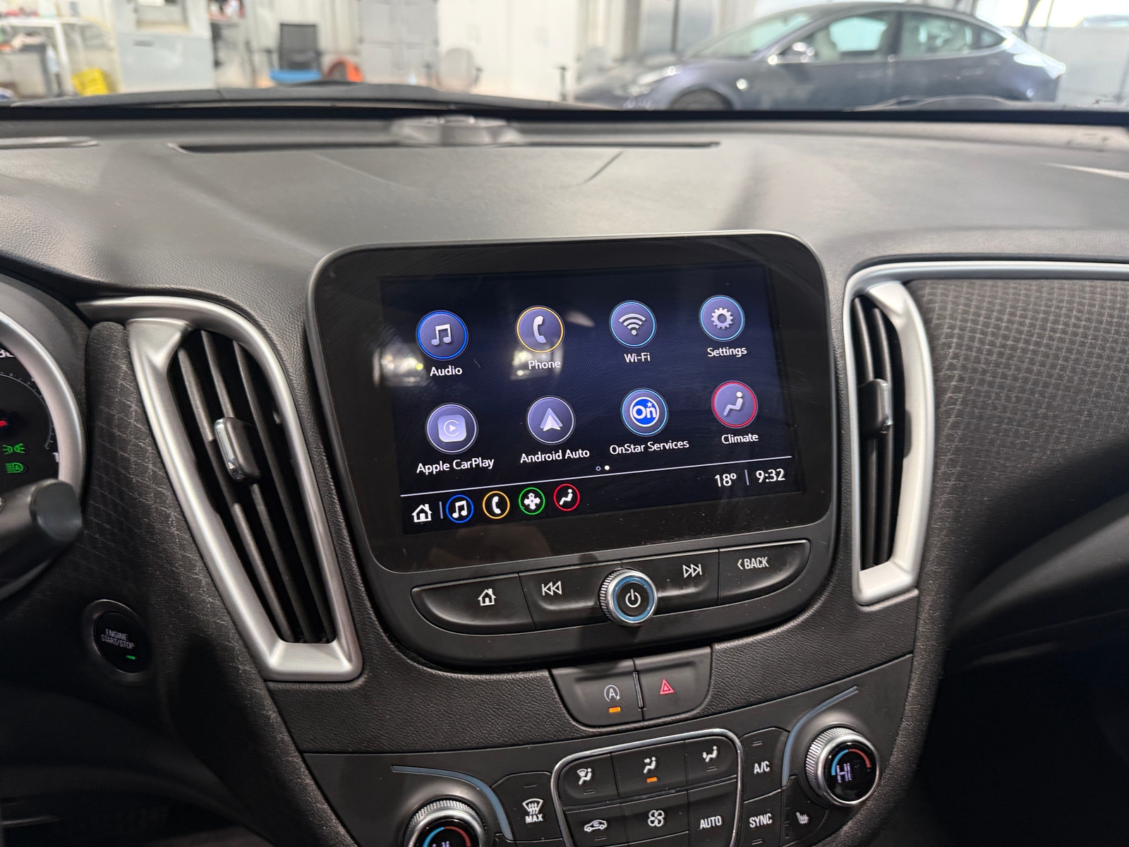 Thumbnail: 2024 Chevrolet Malibu - 4