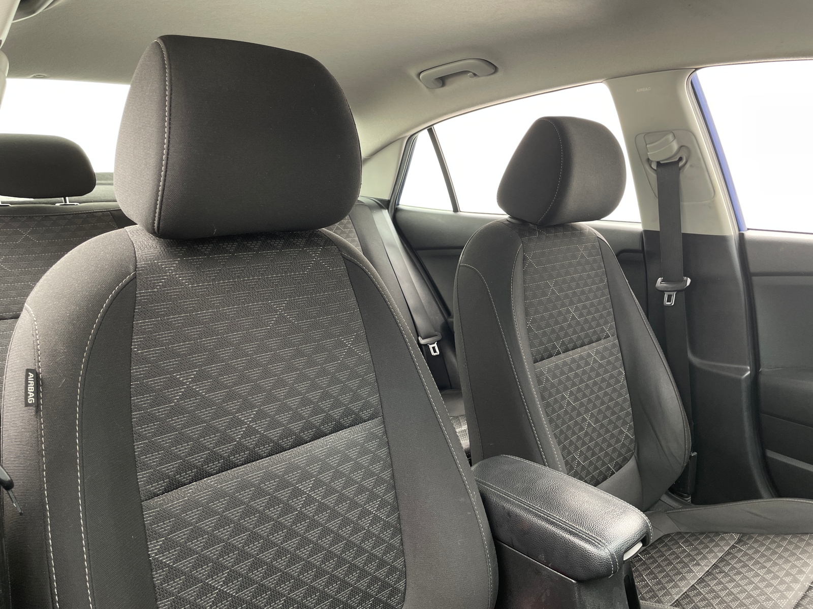 Thumbnail: 2019 Kia Rio - 2