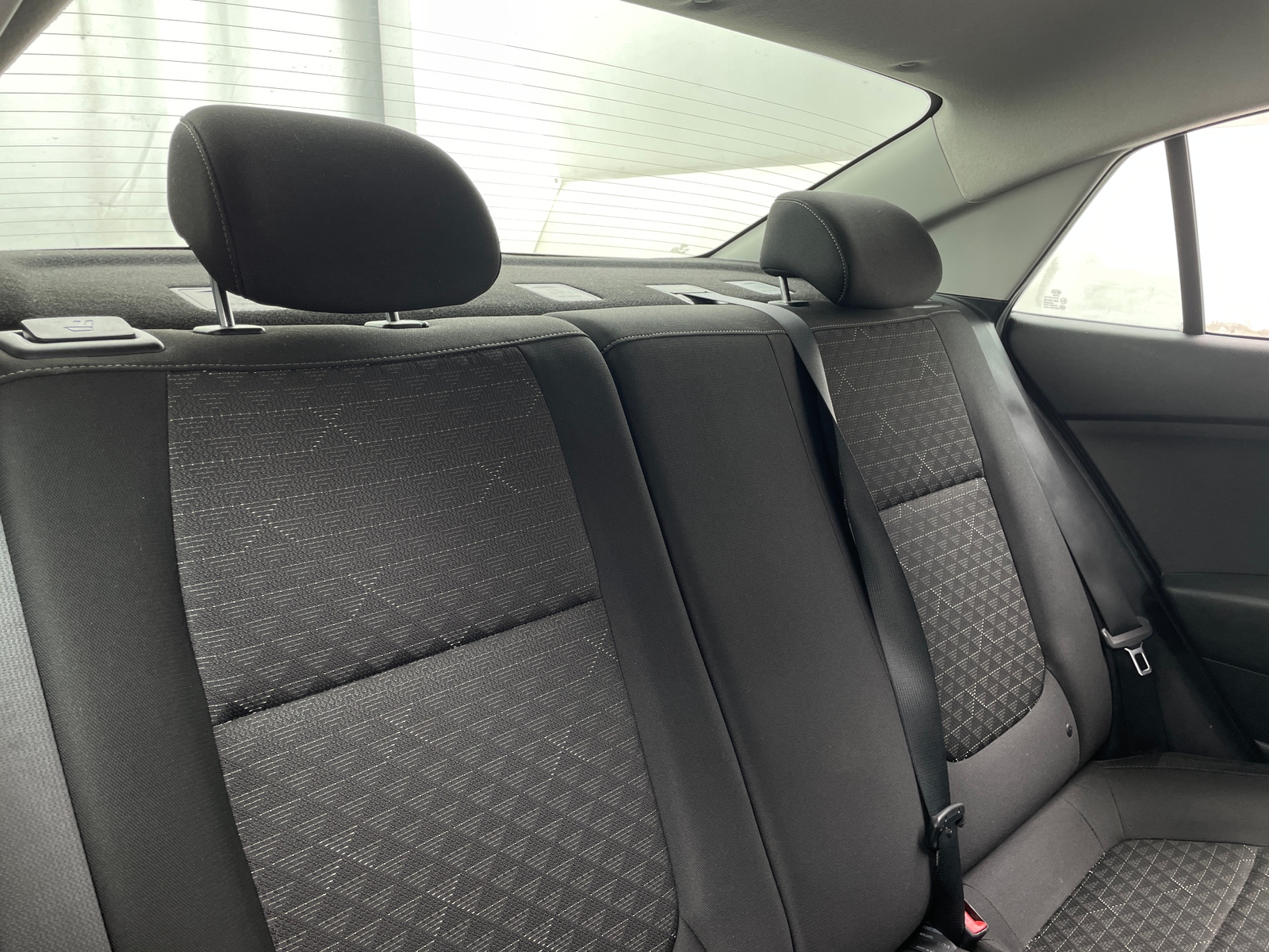 Thumbnail: 2019 Kia Rio - 6