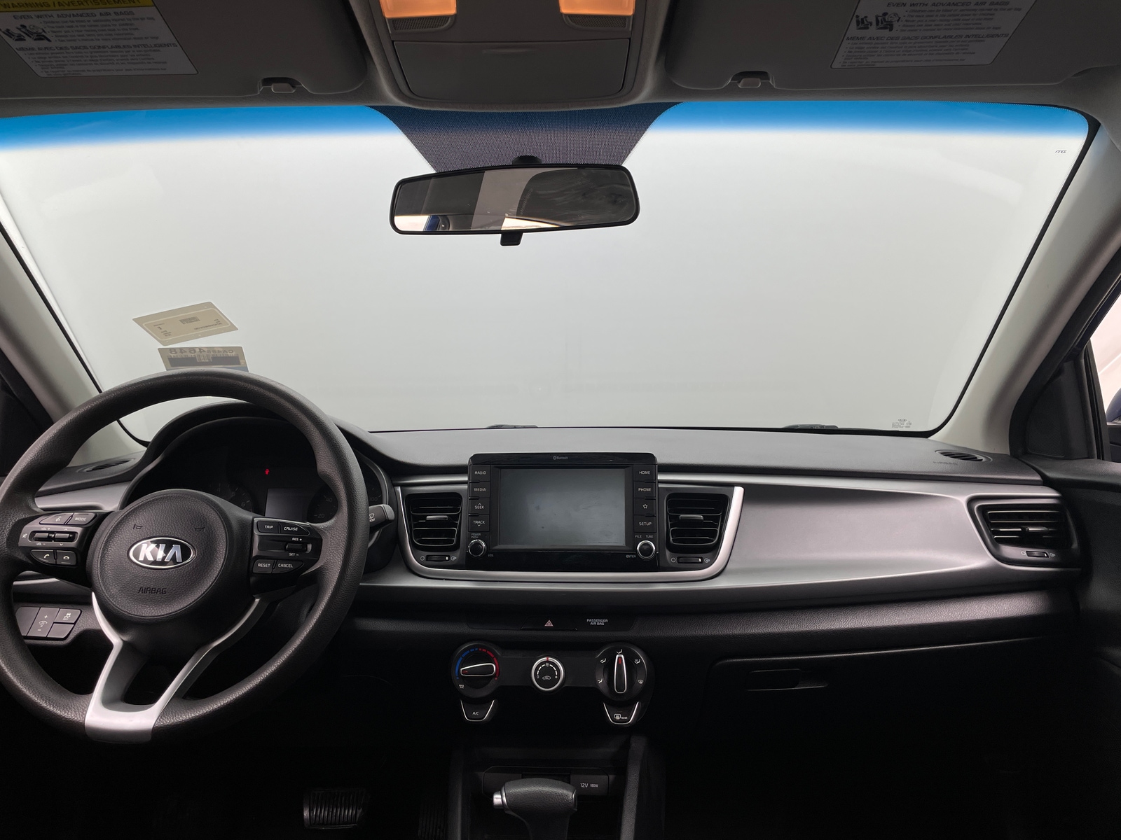 Thumbnail: 2019 Kia Rio - 3