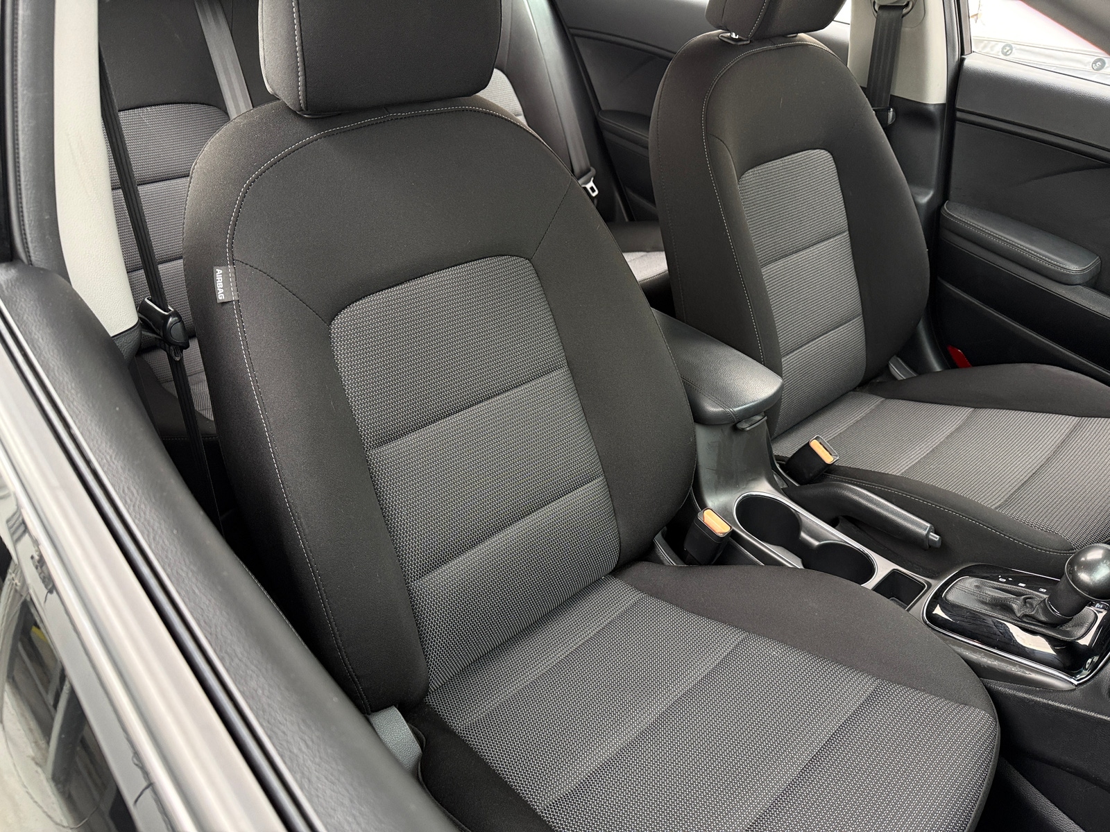 Thumbnail: 2017 Kia Forte - 2