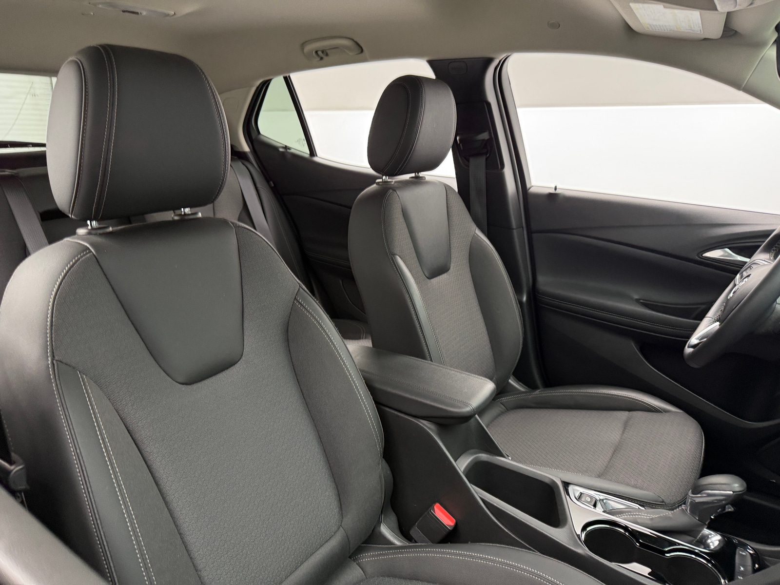 Thumbnail: 2022 Buick Encore GX - 2