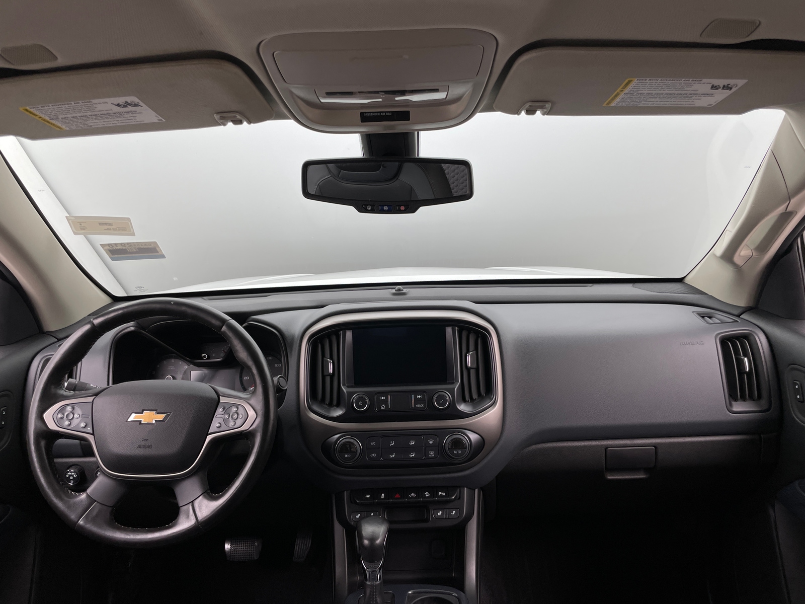 Thumbnail: 2022 Chevrolet Colorado - 3