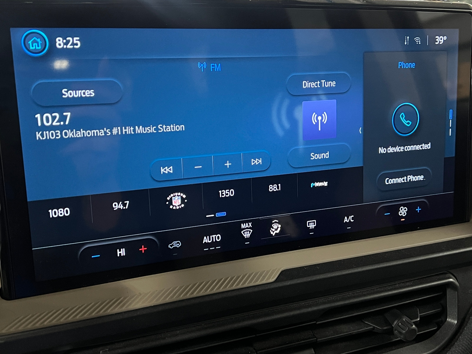 Thumbnail: 2025 Ford Bronco Sport - 4