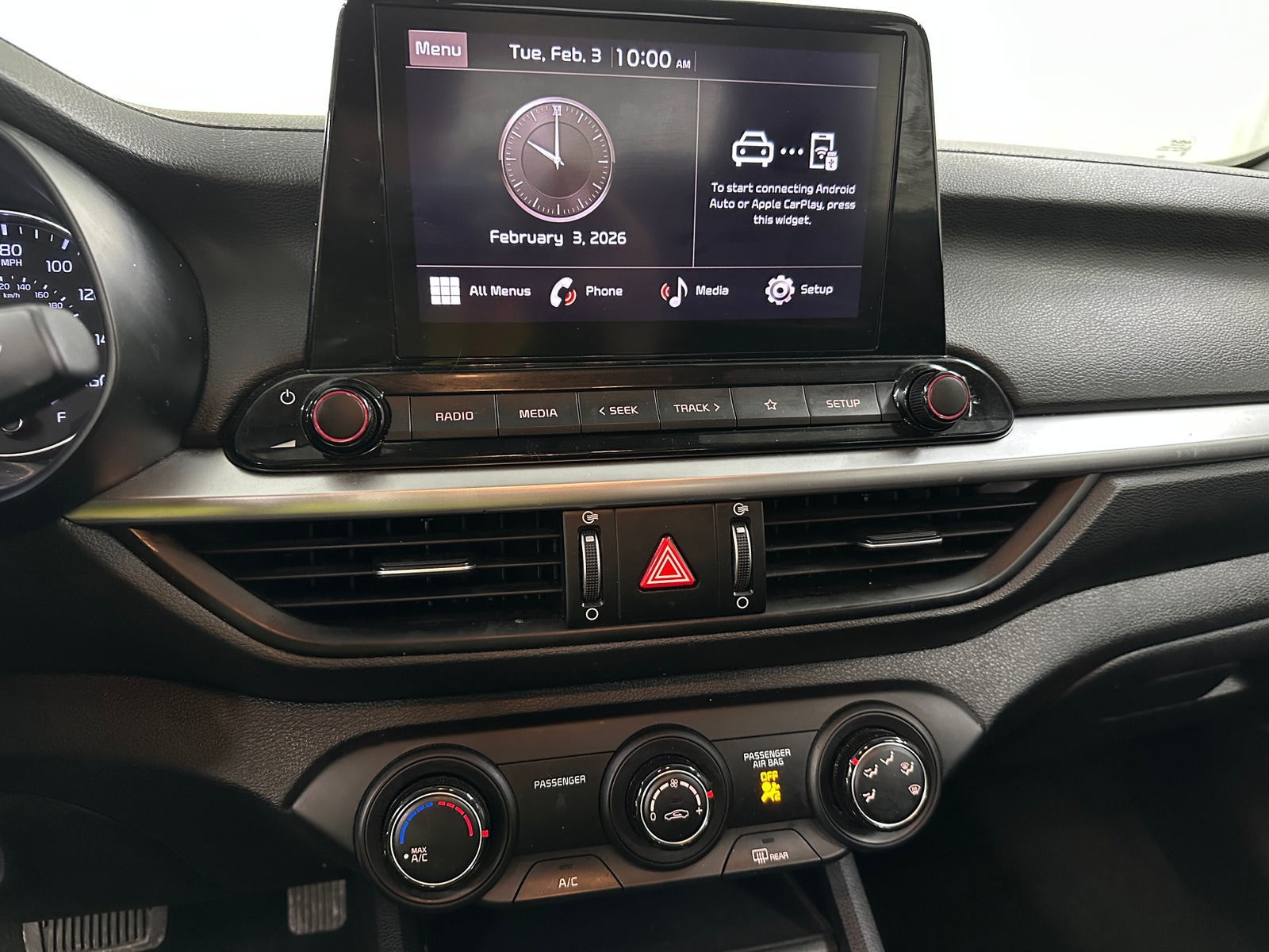 Thumbnail: 2024 Kia Forte - 4