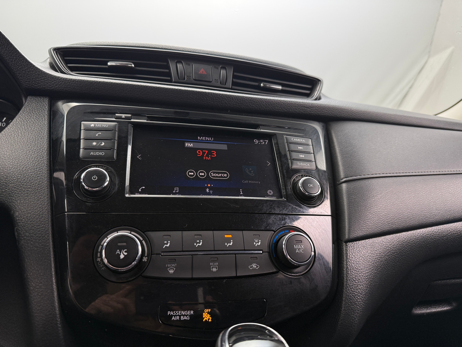 Thumbnail: 2018 Nissan Rogue - 4