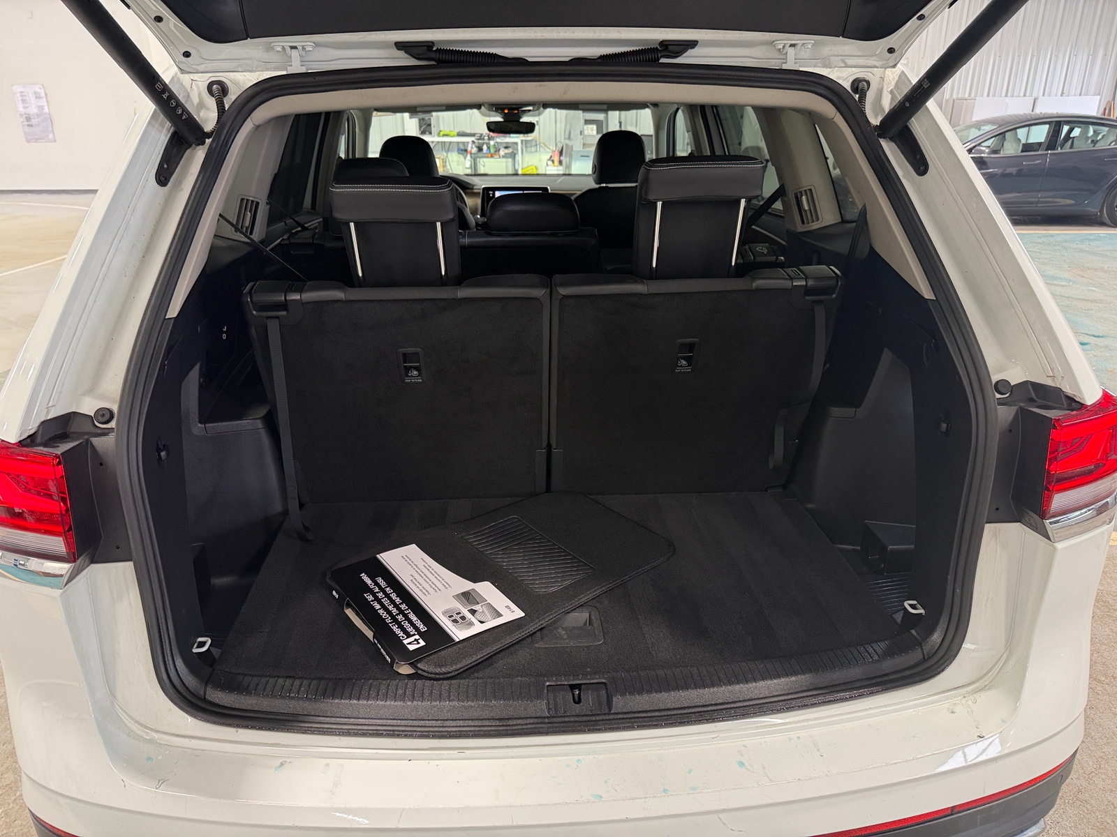 Thumbnail: 2025 Volkswagen Atlas - 6