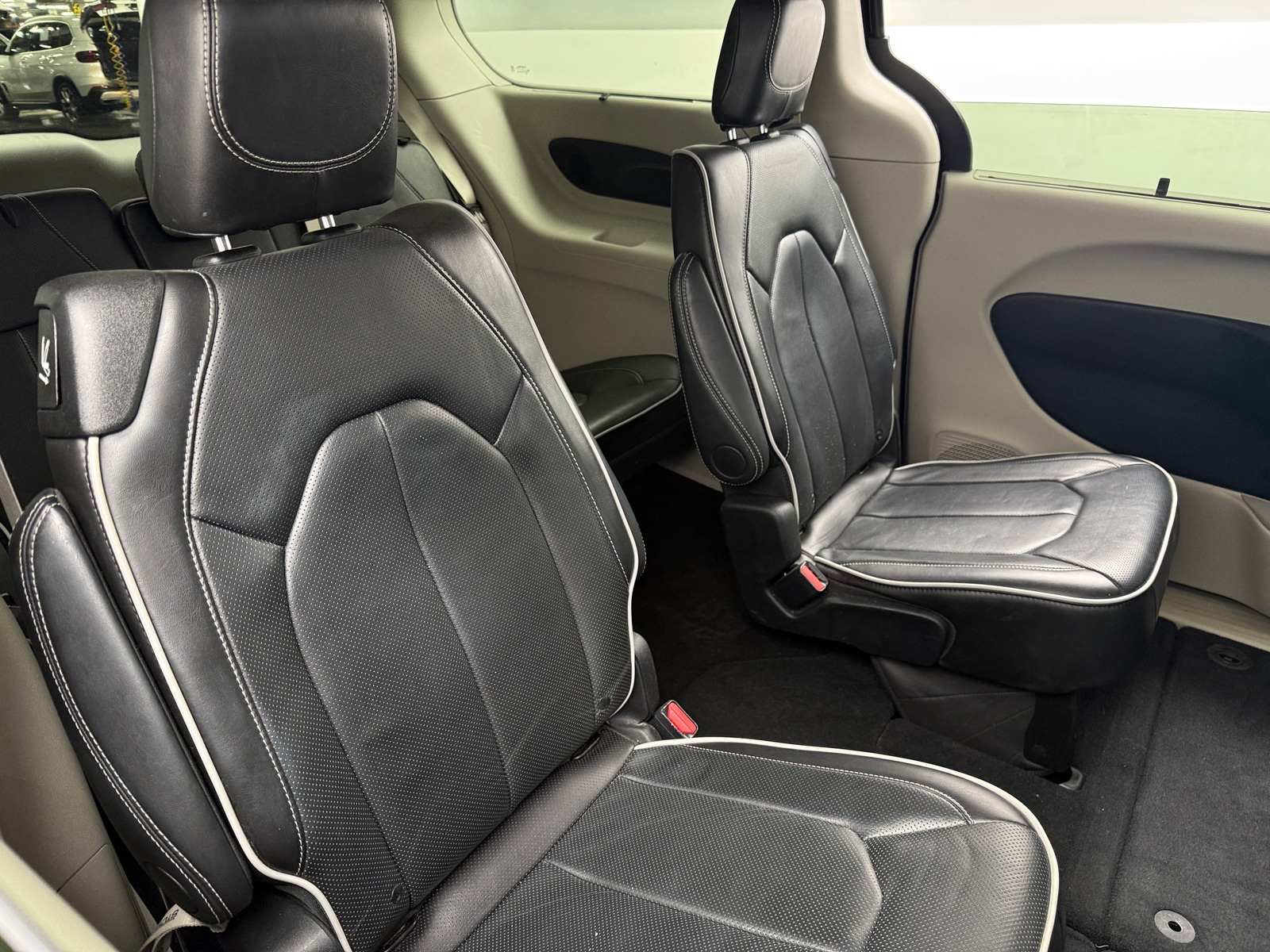 Thumbnail: 2024 Chrysler Pacifica - 5