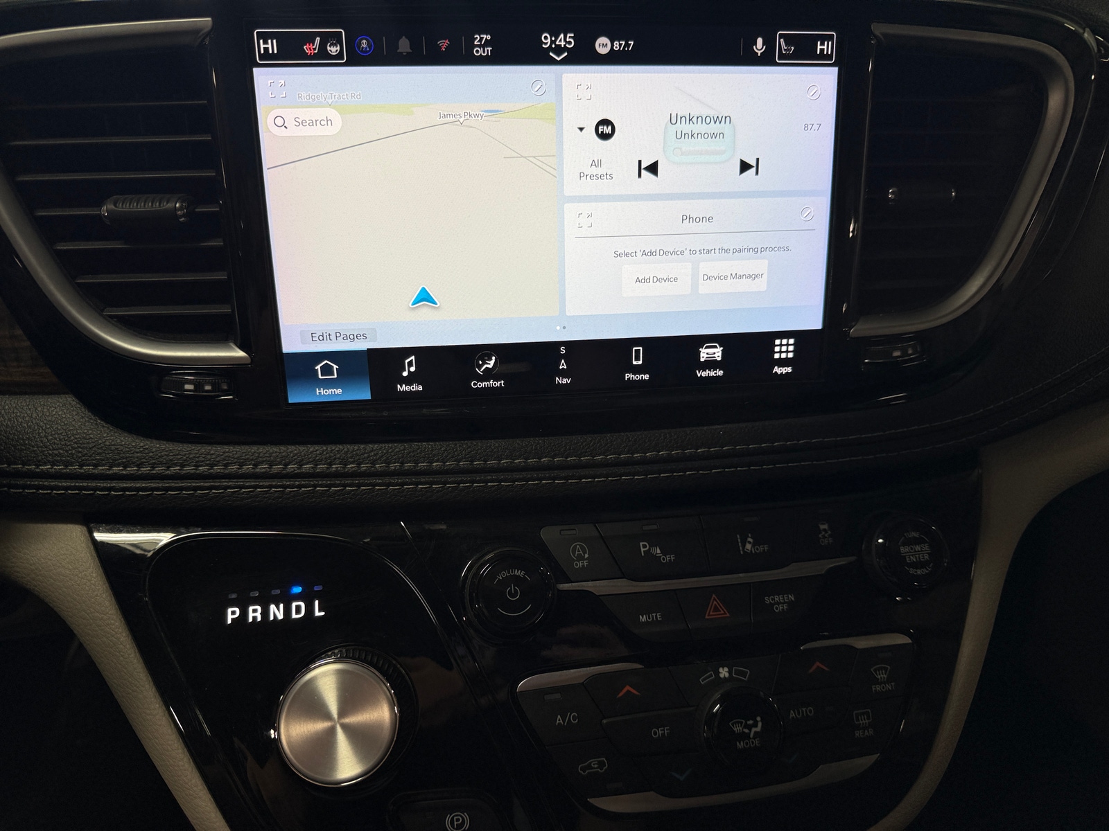 Thumbnail: 2024 Chrysler Pacifica - 3