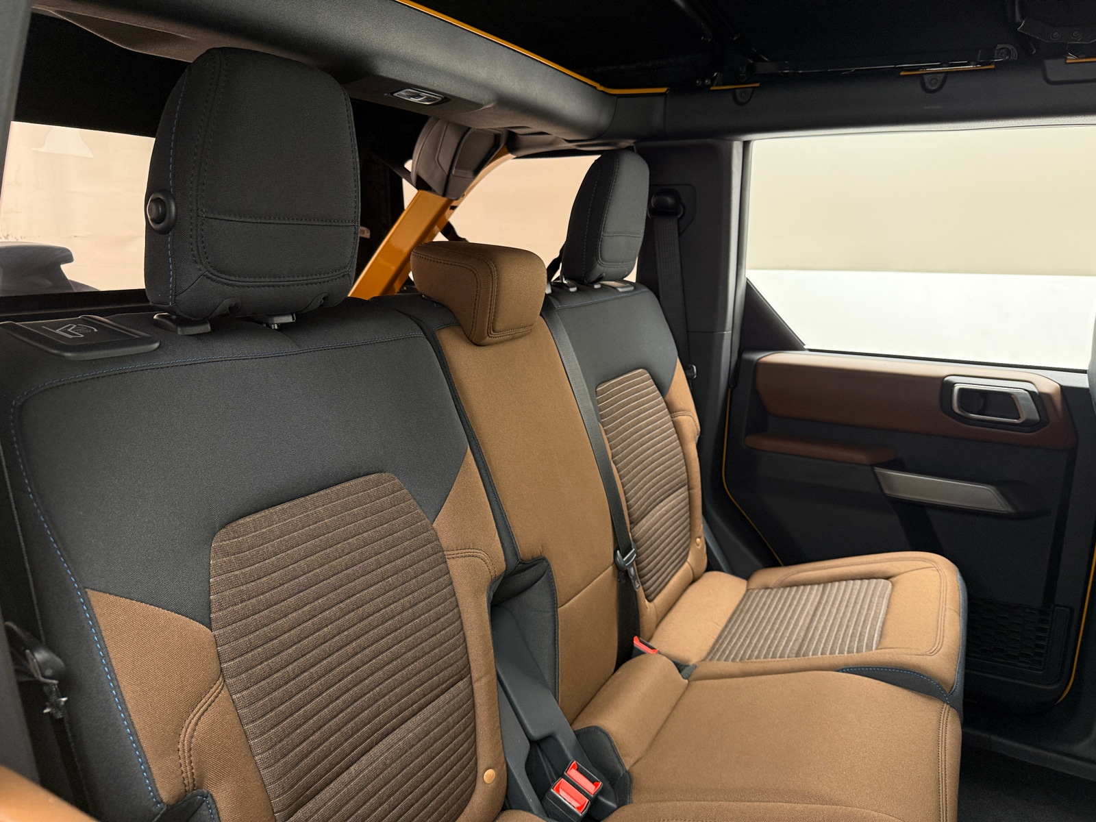 Thumbnail: 2021 Ford Bronco - 6