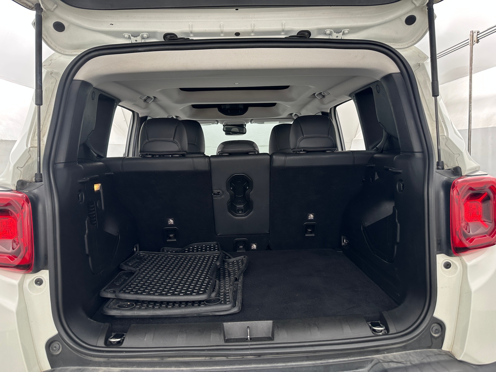 Thumbnail: 2020 Jeep Renegade - 6