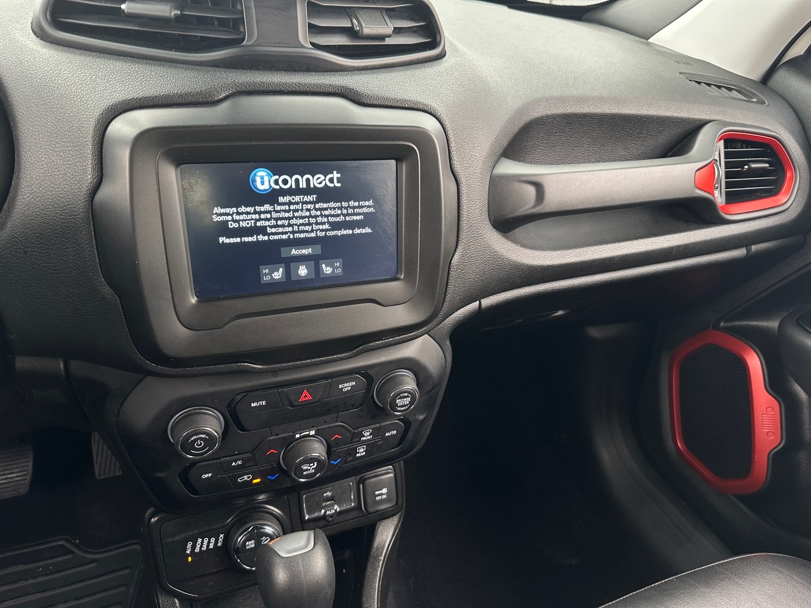 Thumbnail: 2020 Jeep Renegade - 3