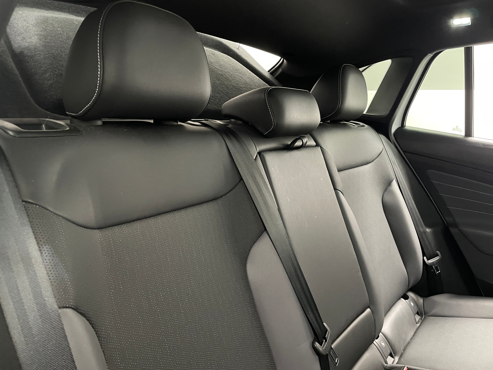 Thumbnail: 2023 Volkswagen ID.4 - 5