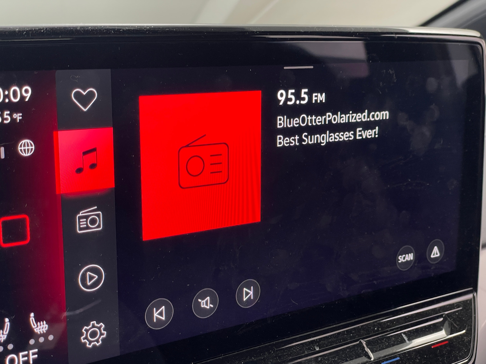 Thumbnail: 2023 Volkswagen ID.4 - 3