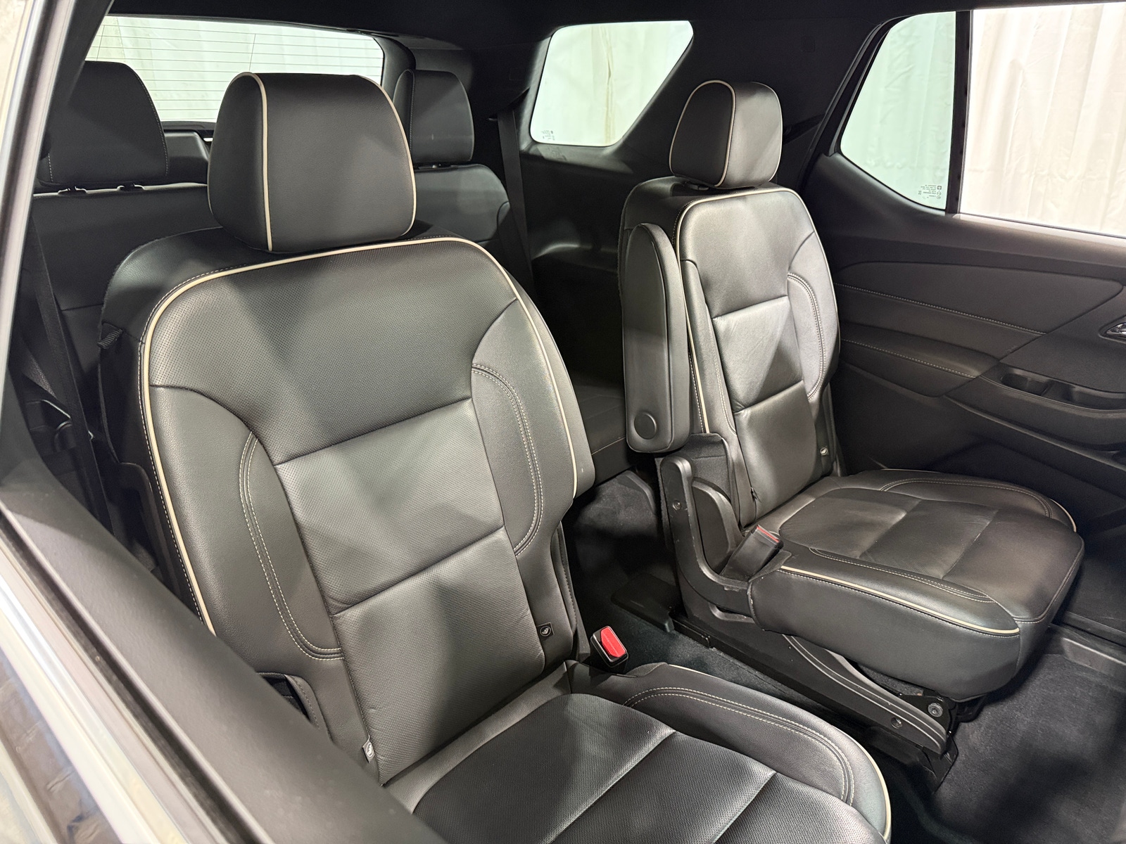 Thumbnail: 2022 Chevrolet Traverse - 5