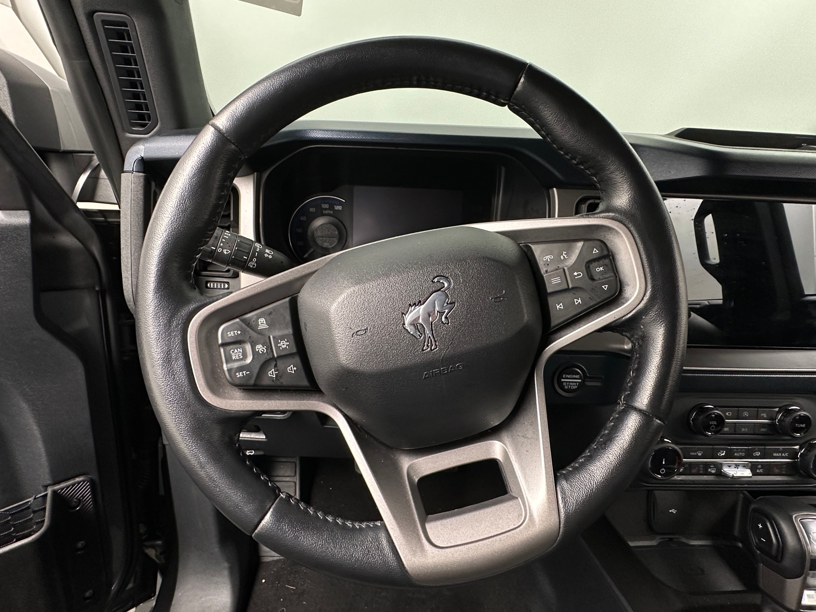 Thumbnail: 2022 Ford Bronco - 5