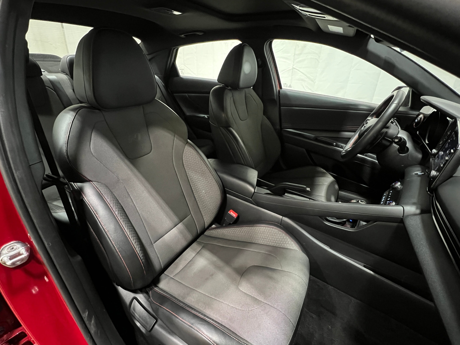 Thumbnail: 2022 Hyundai Elantra - 2