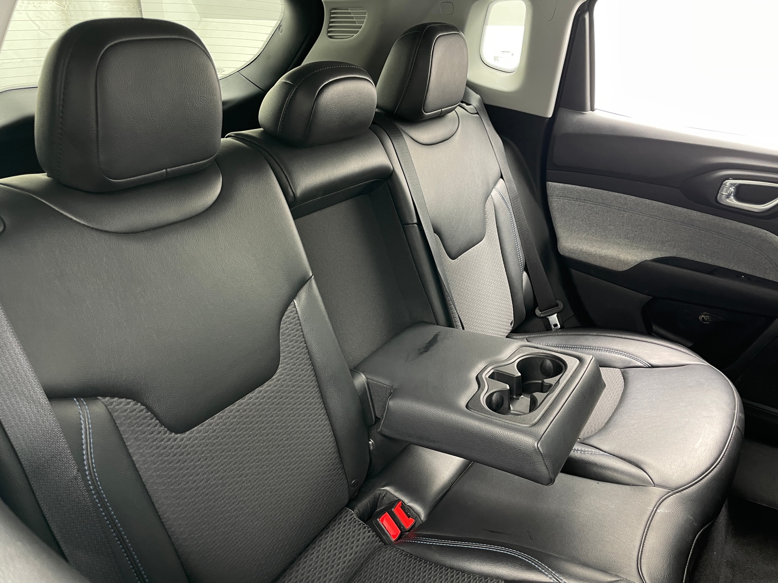 Thumbnail: 2022 Jeep Compass - 6