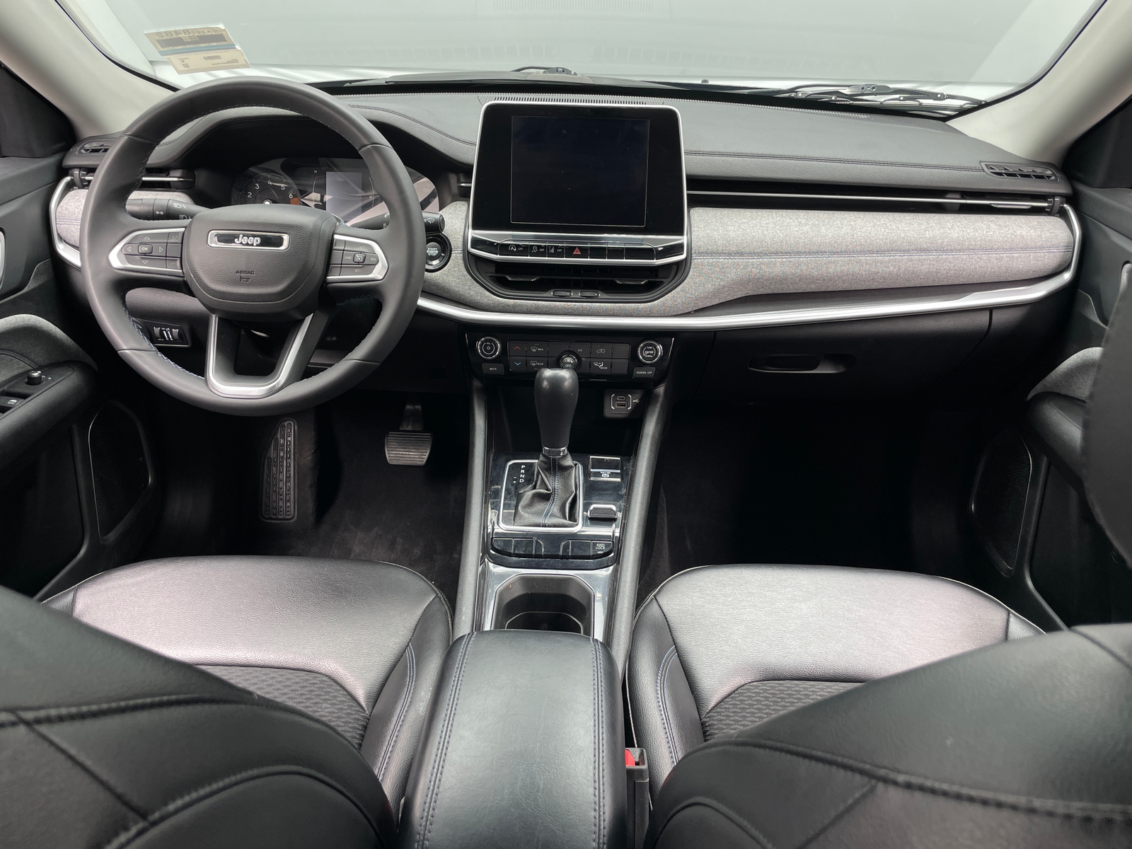 Thumbnail: 2022 Jeep Compass - 3