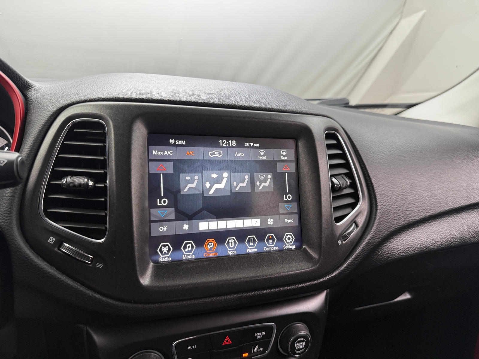 Thumbnail: 2021 Jeep Compass - 3