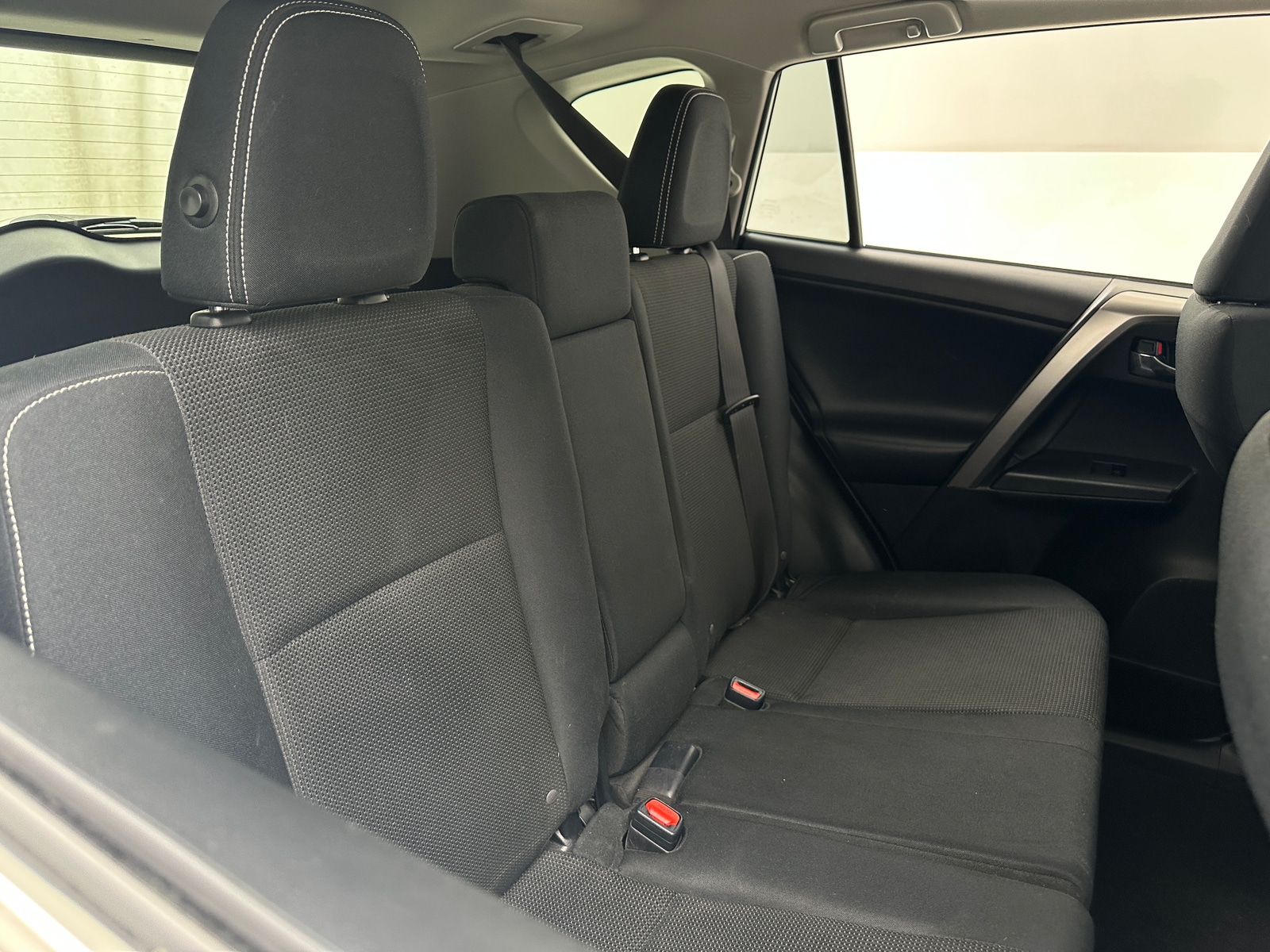 Thumbnail: 2018 Toyota RAV4 - 6