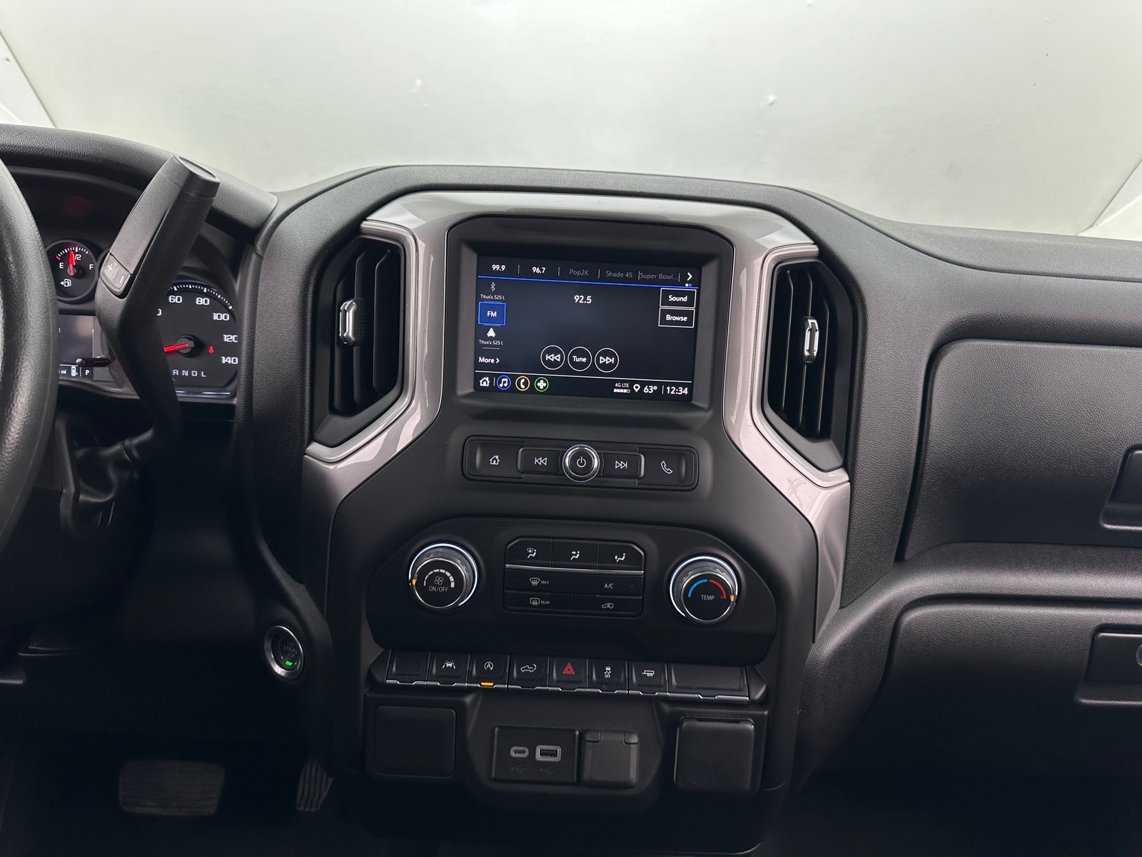 Thumbnail: 2025 Chevrolet Silverado 1500 - 4