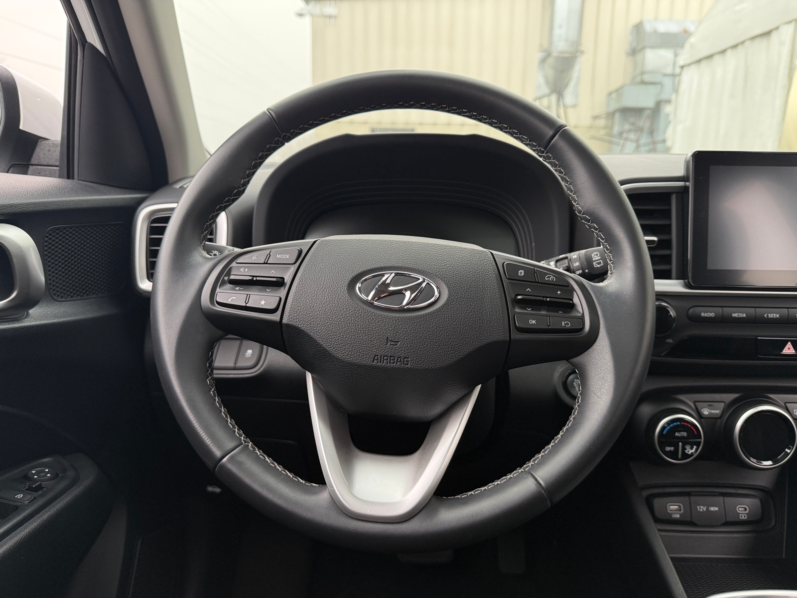 Thumbnail: 2025 Hyundai Venue - 5