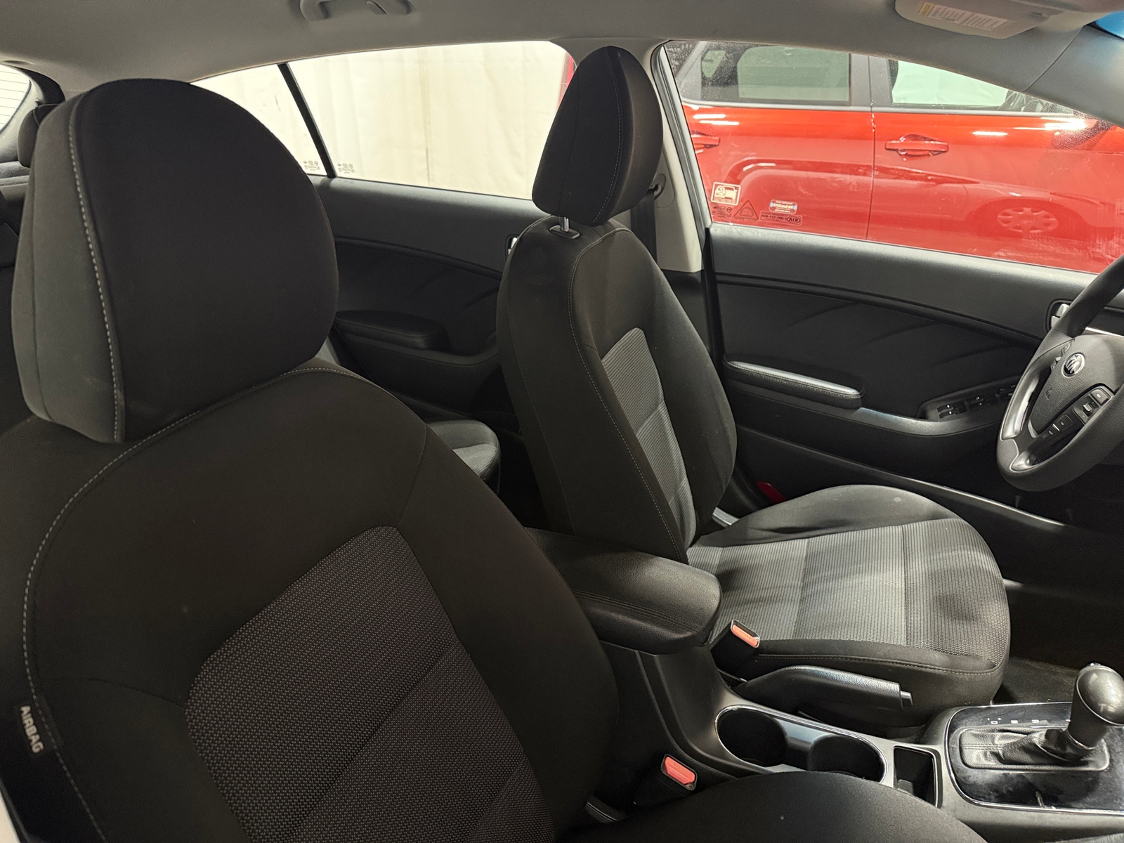 Thumbnail: 2017 Kia Forte - 2