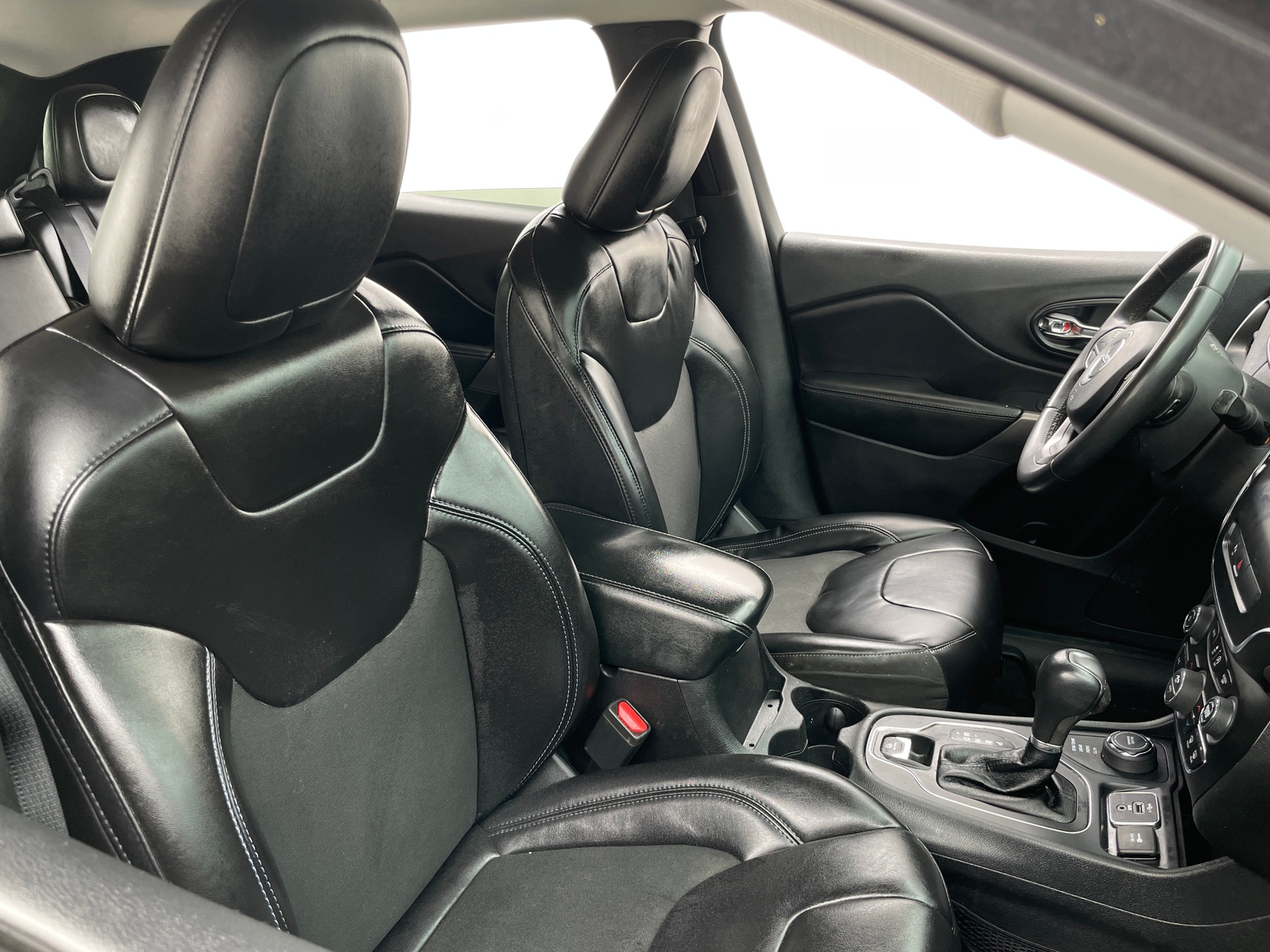 Thumbnail: 2020 Jeep Cherokee - 2