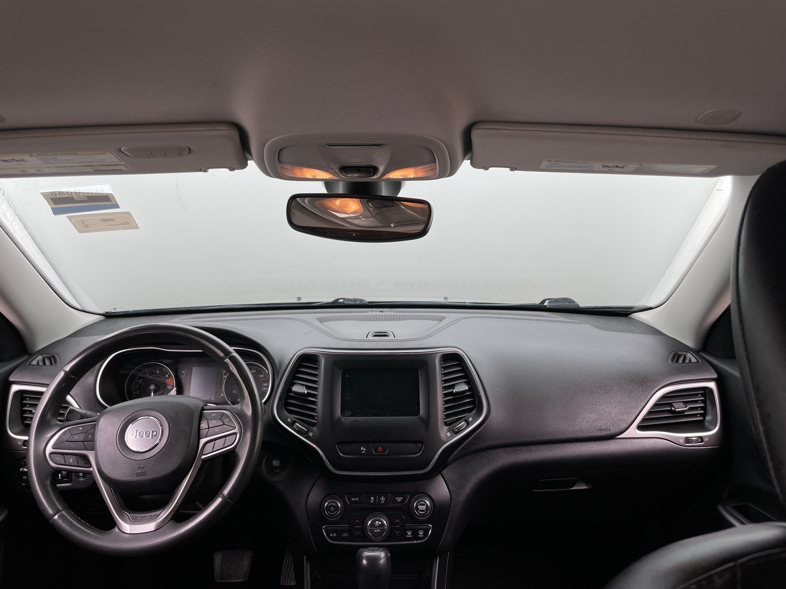 Thumbnail: 2020 Jeep Cherokee - 3