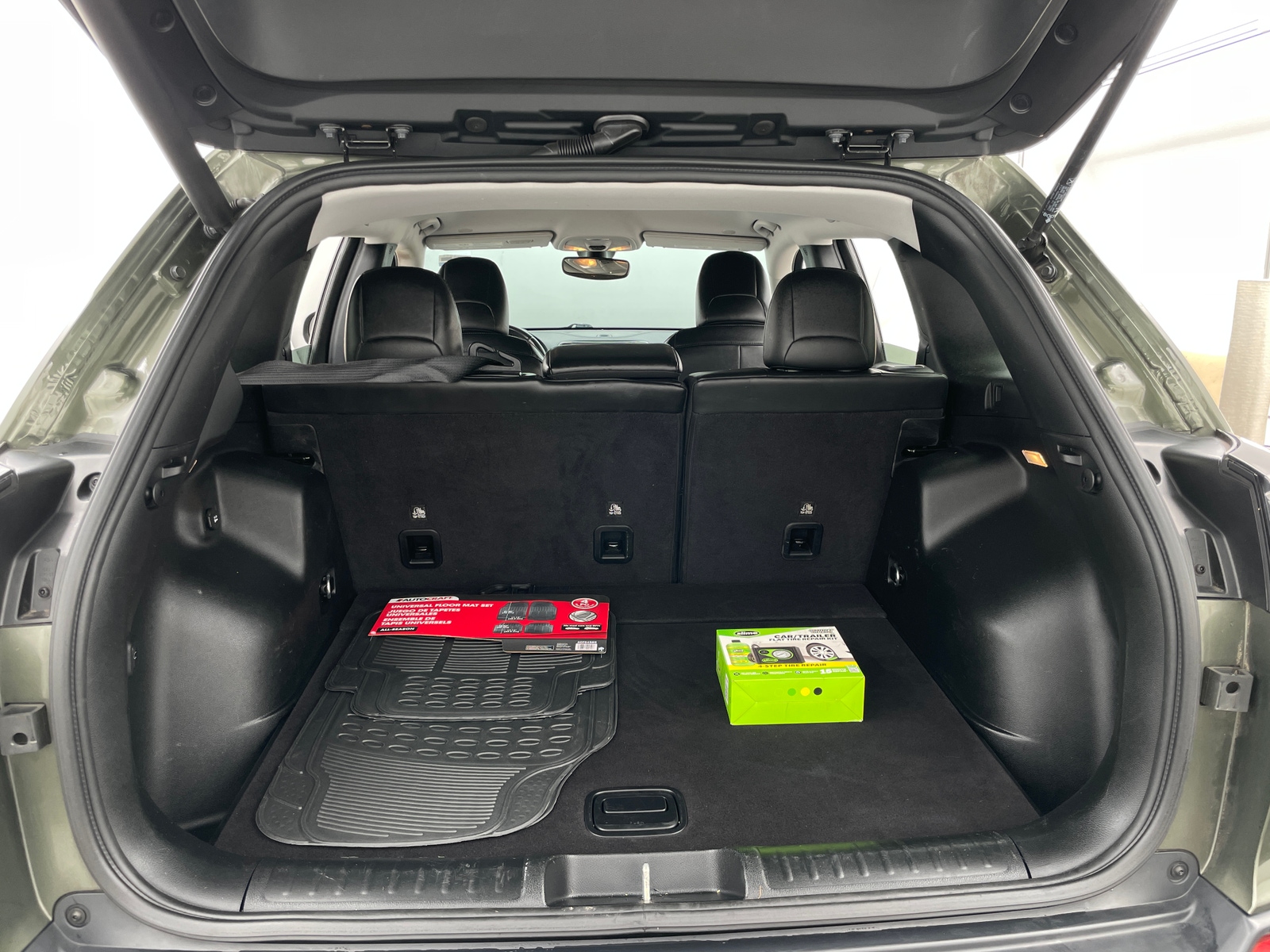 Thumbnail: 2020 Jeep Cherokee - 7