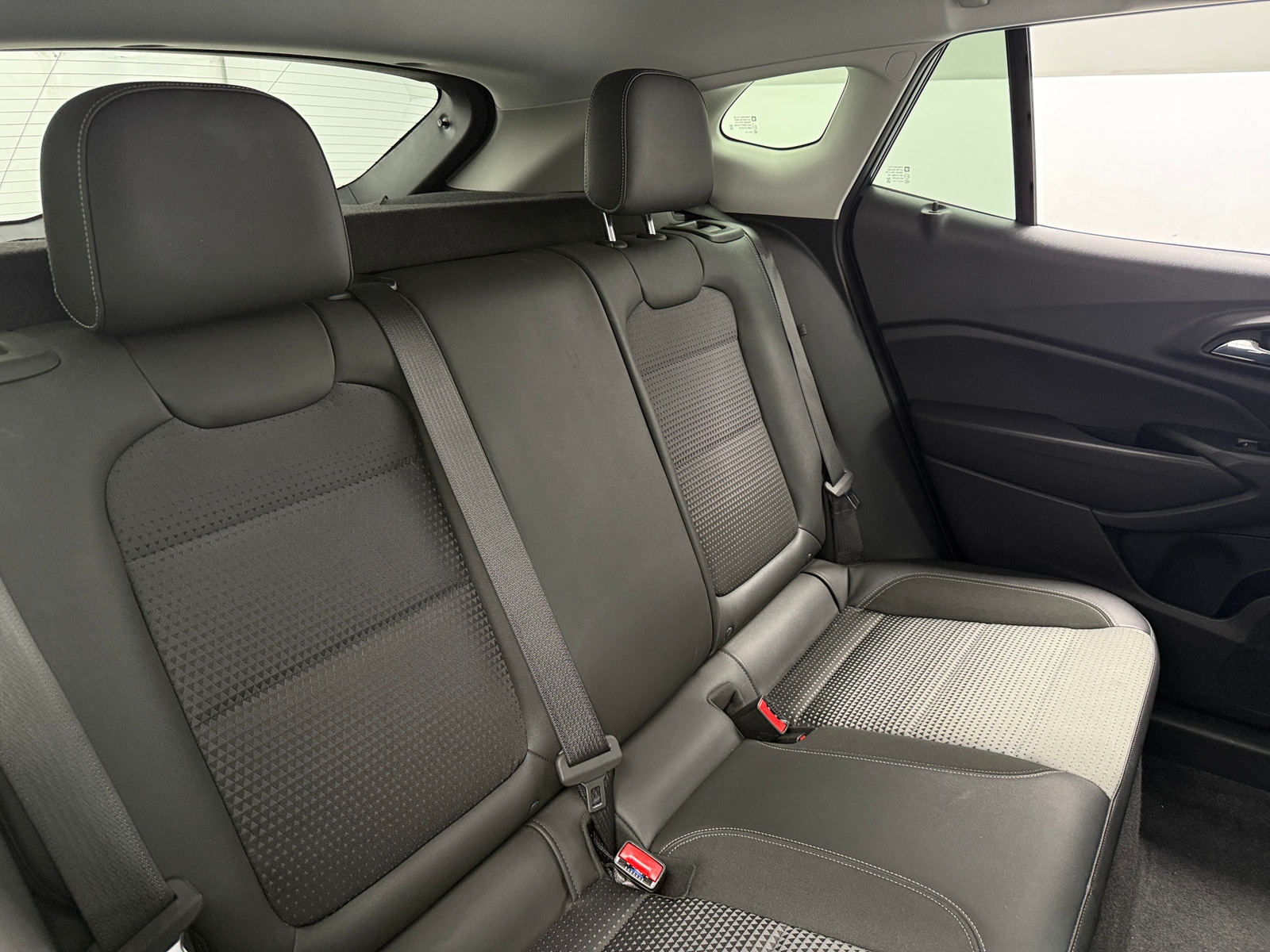 Thumbnail: 2025 Chevrolet Trax - 6