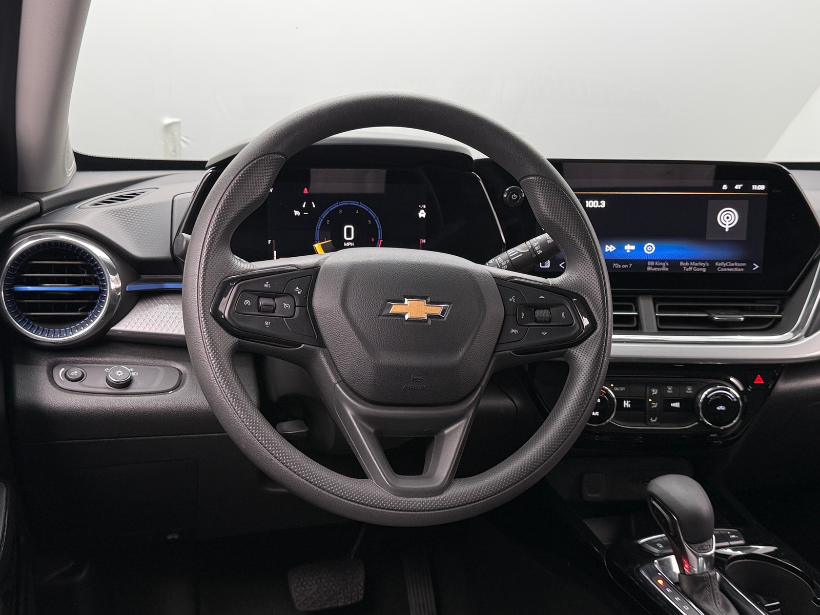 Thumbnail: 2025 Chevrolet Trax - 5