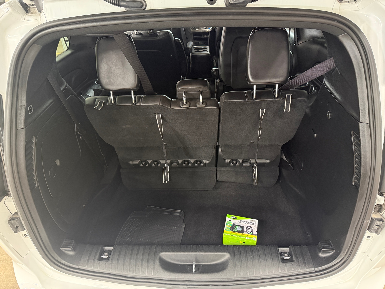 Thumbnail: 2025 Chrysler Pacifica - 6