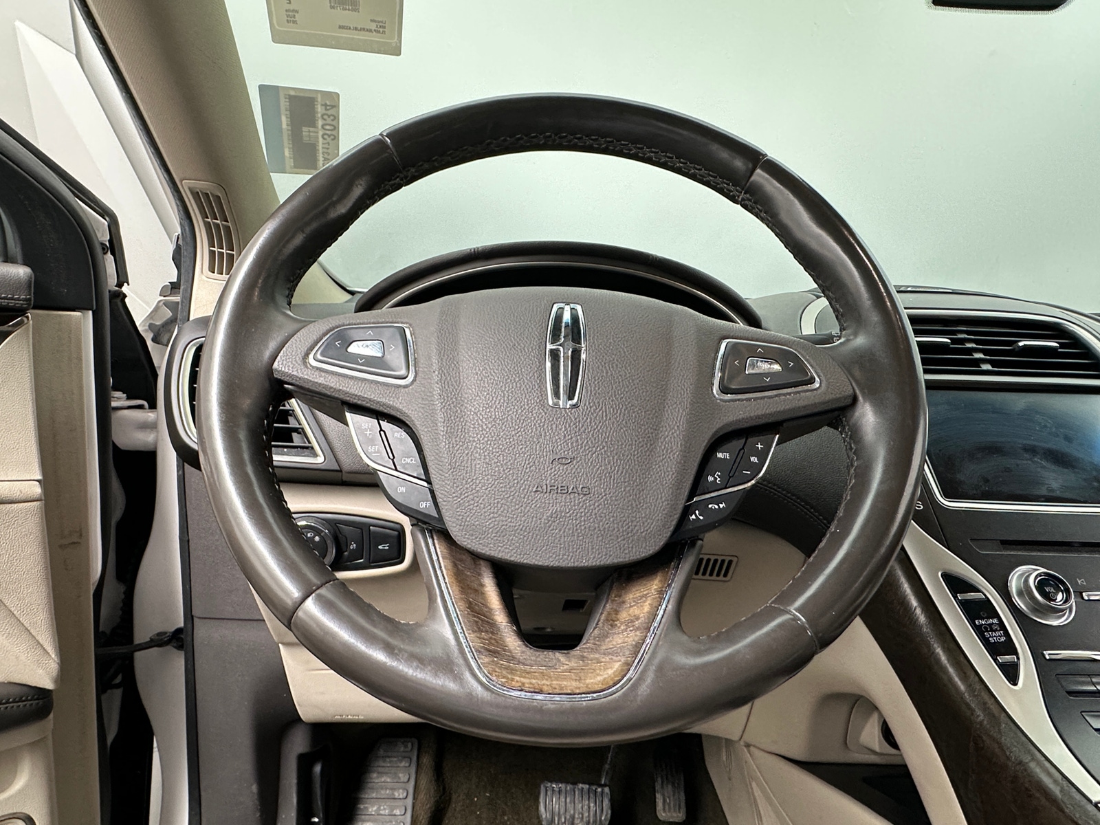 Thumbnail: 2018 Lincoln MKX - 4