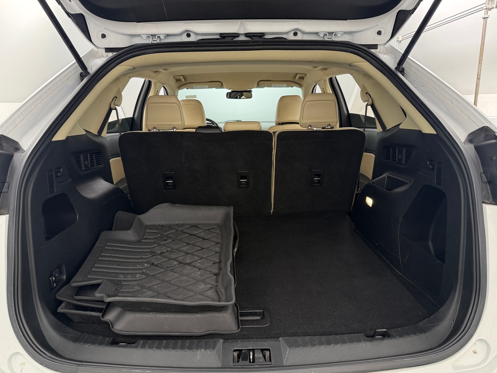 Thumbnail: 2021 Ford Edge - 6