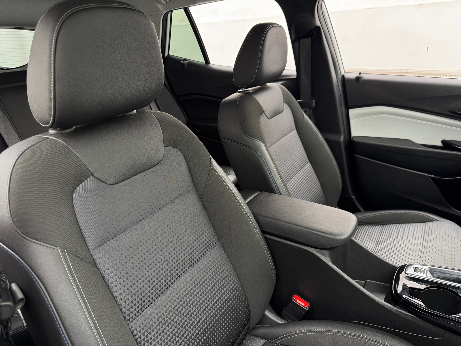 Thumbnail: 2025 Chevrolet Trax - 2