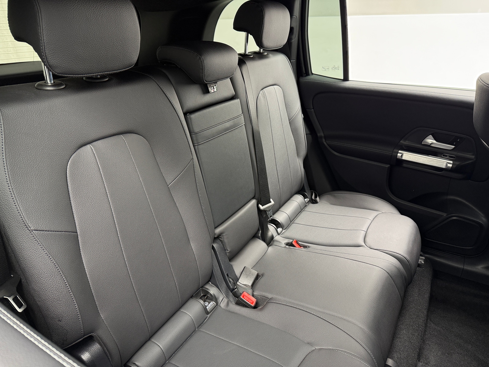 Thumbnail: 2025 Mercedes-Benz GLB - 5