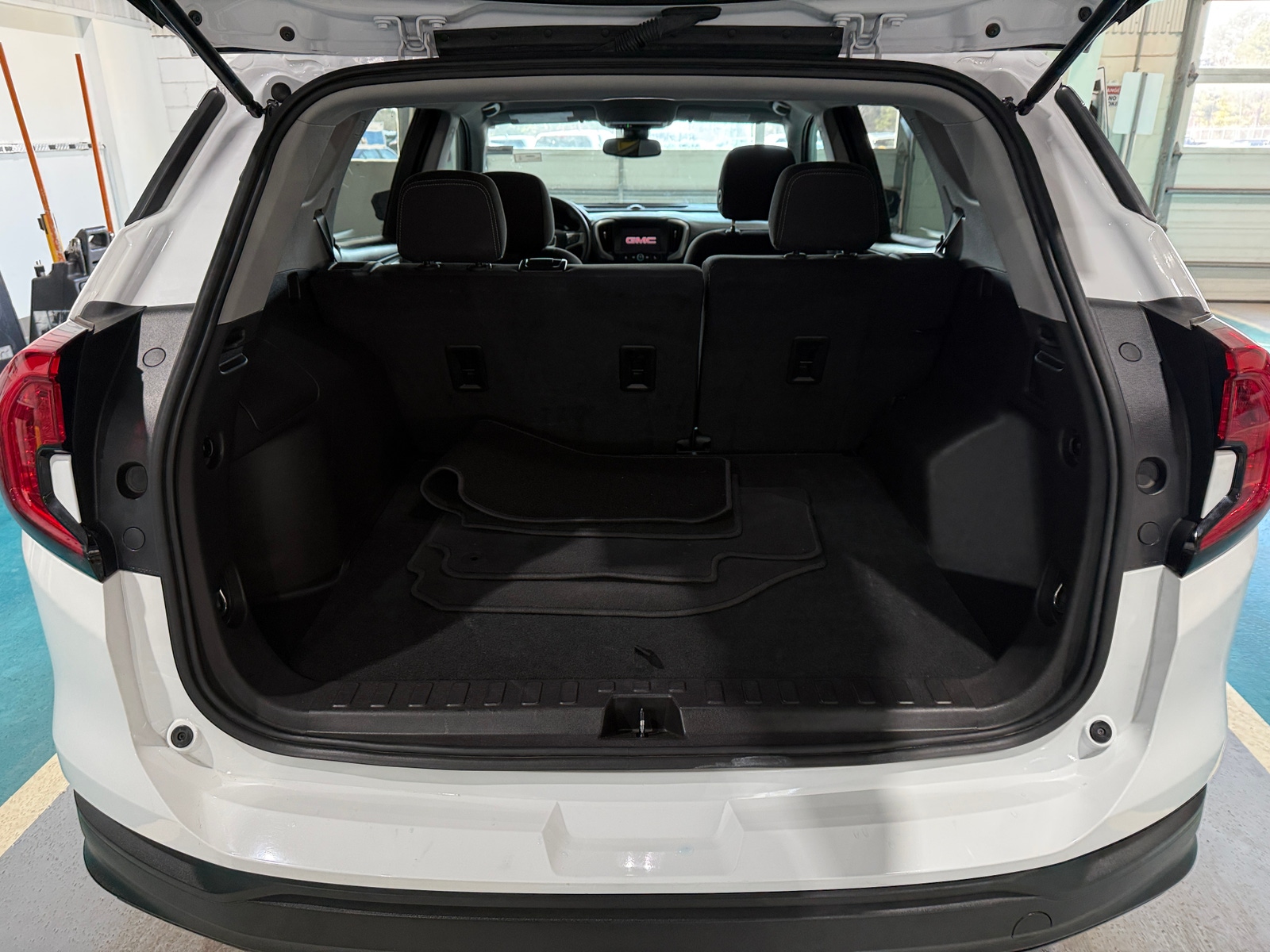 Thumbnail: 2024 GMC Terrain - 7