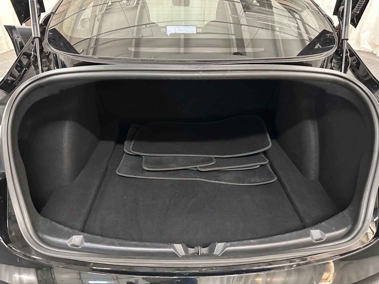 Thumbnail: 2018 Tesla Model 3 - 6