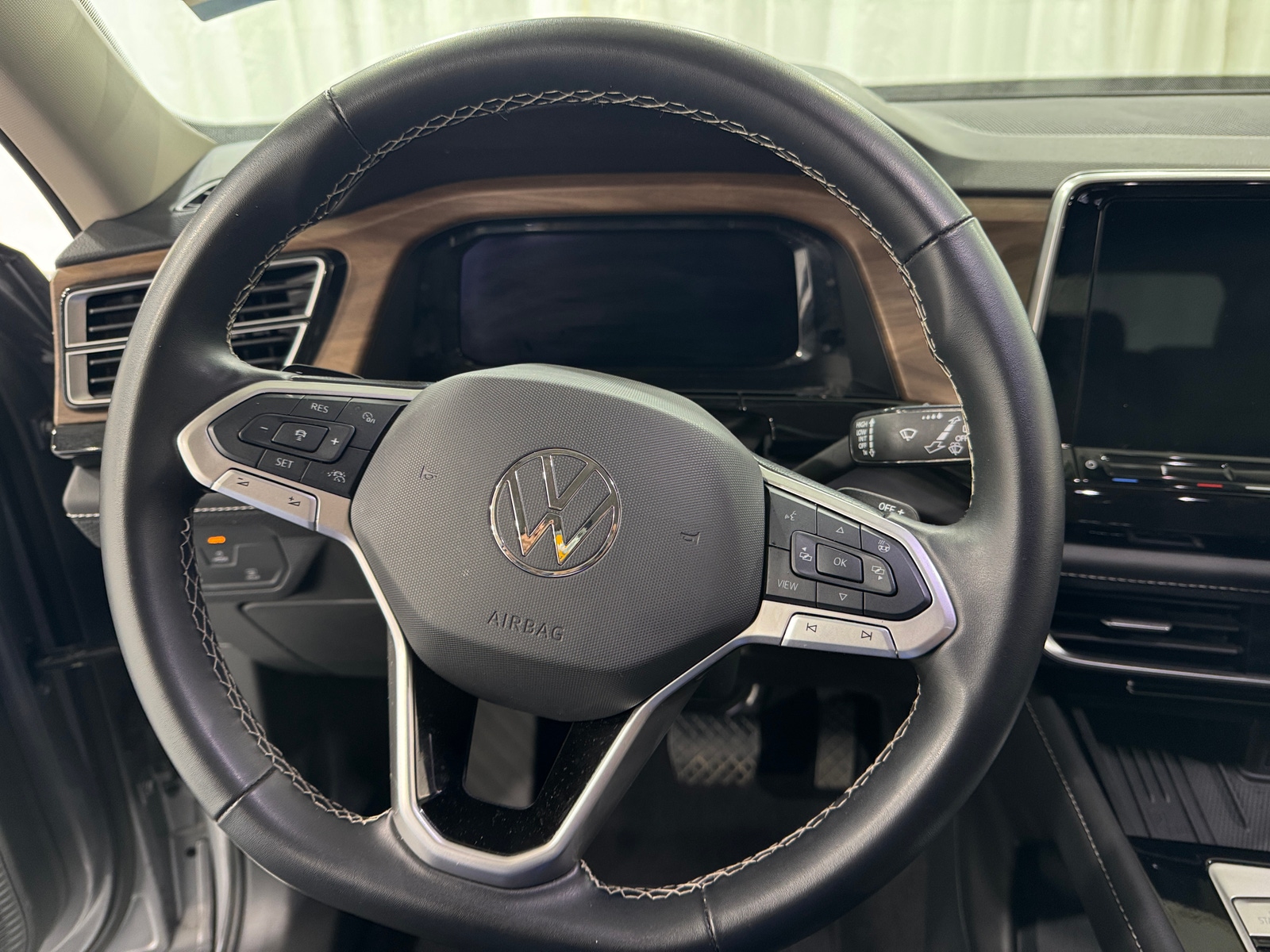 Thumbnail: 2025 Volkswagen Atlas - 4