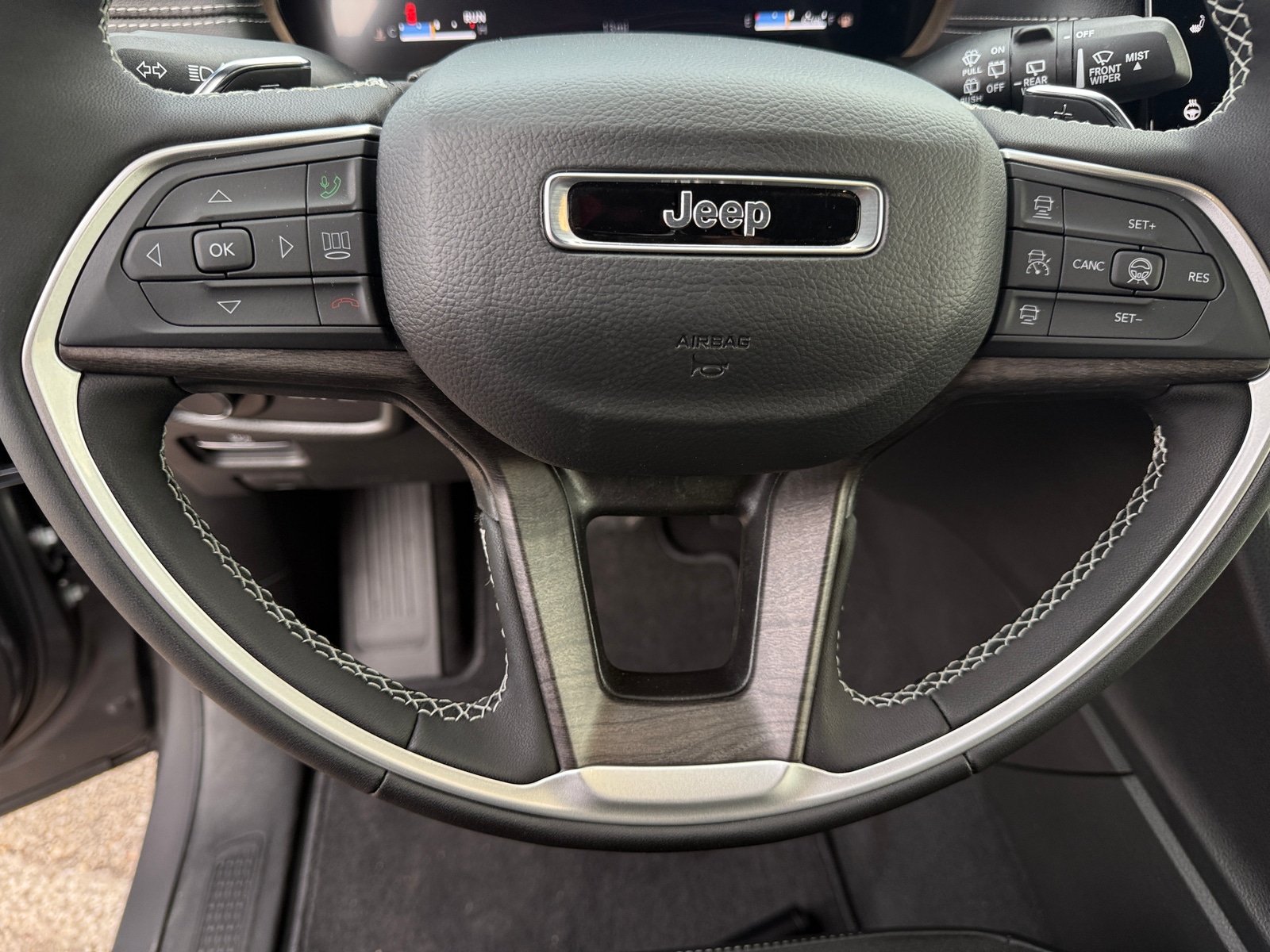 Thumbnail: 2026 Jeep Grand Cherokee - 4